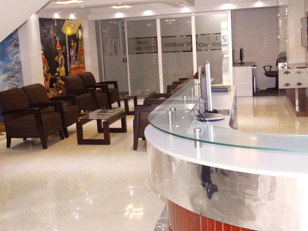 צ'יקלאיו Hotel Gran Sipan מראה חיצוני תמונה